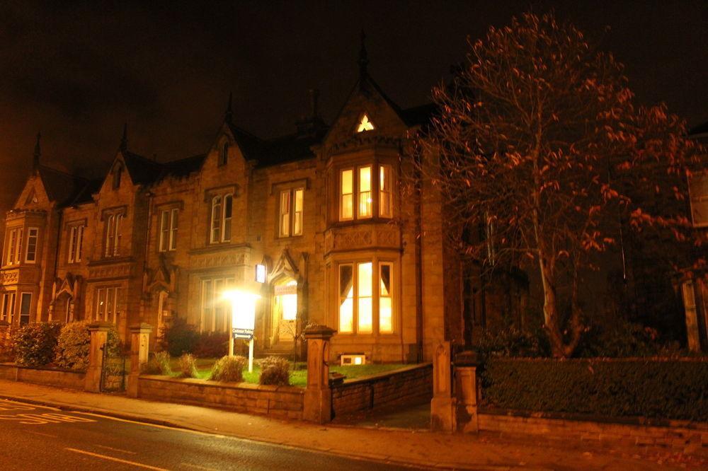 Edgerton Hotel Huddersfield Bagian luar foto