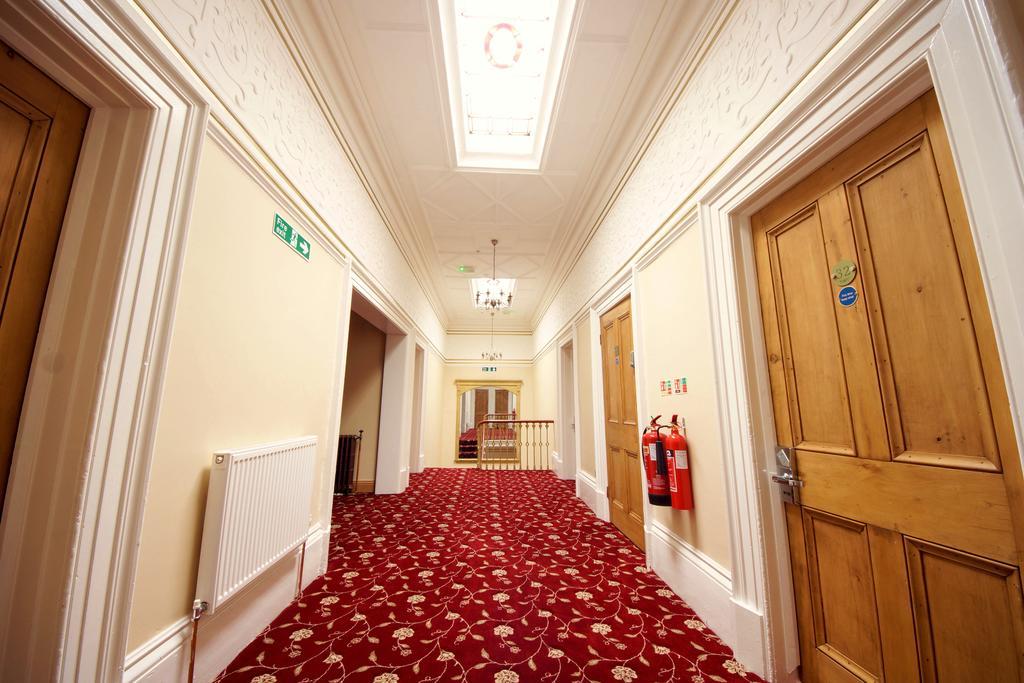 Edgerton Hotel Huddersfield Bagian luar foto