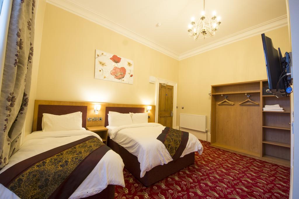 Edgerton Hotel Huddersfield Bagian luar foto