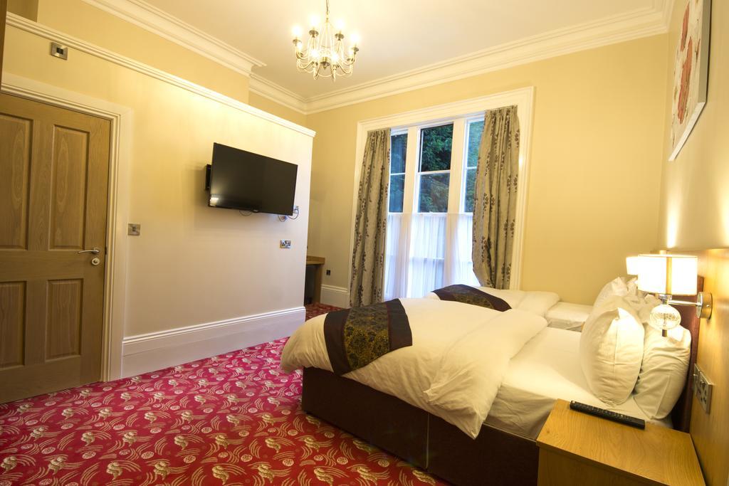 Edgerton Hotel Huddersfield Bagian luar foto