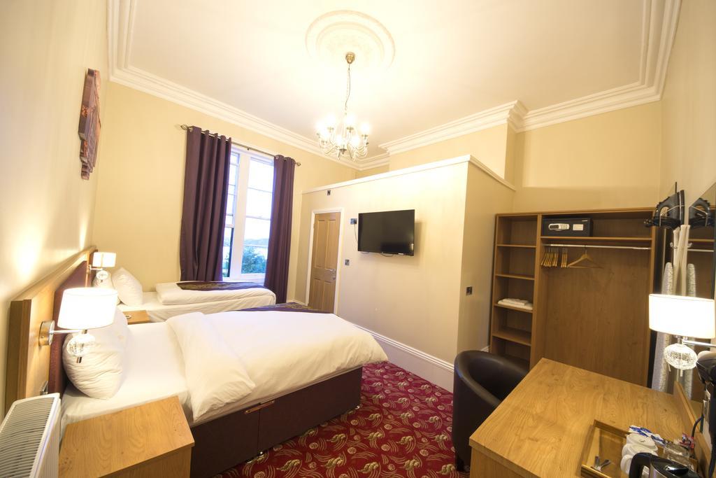 Edgerton Hotel Huddersfield Bagian luar foto