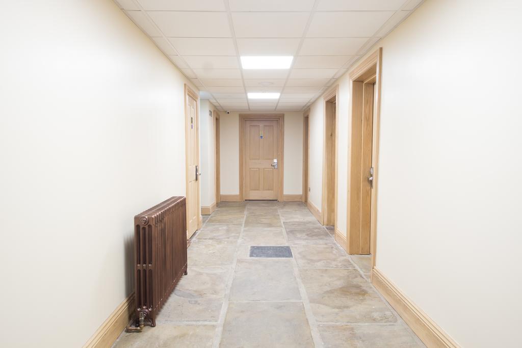 Edgerton Hotel Huddersfield Bagian luar foto