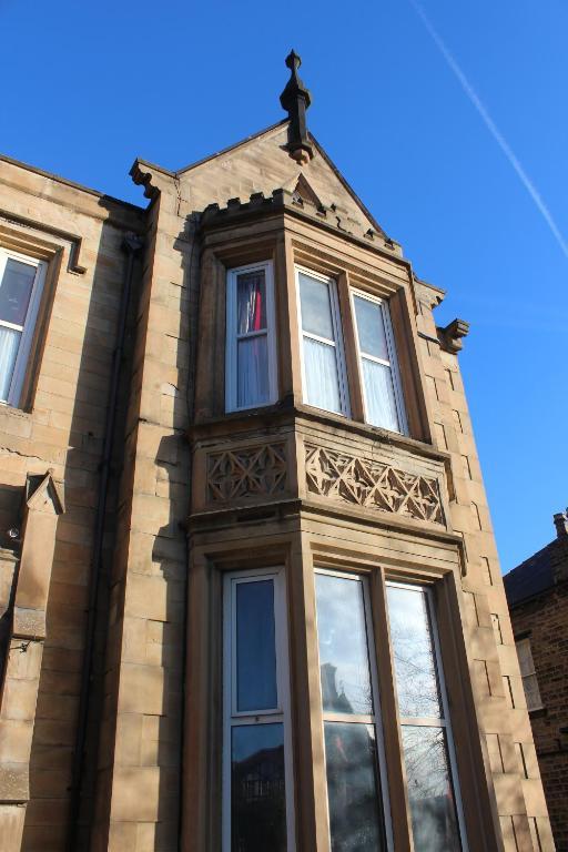 Edgerton Hotel Huddersfield Bagian luar foto