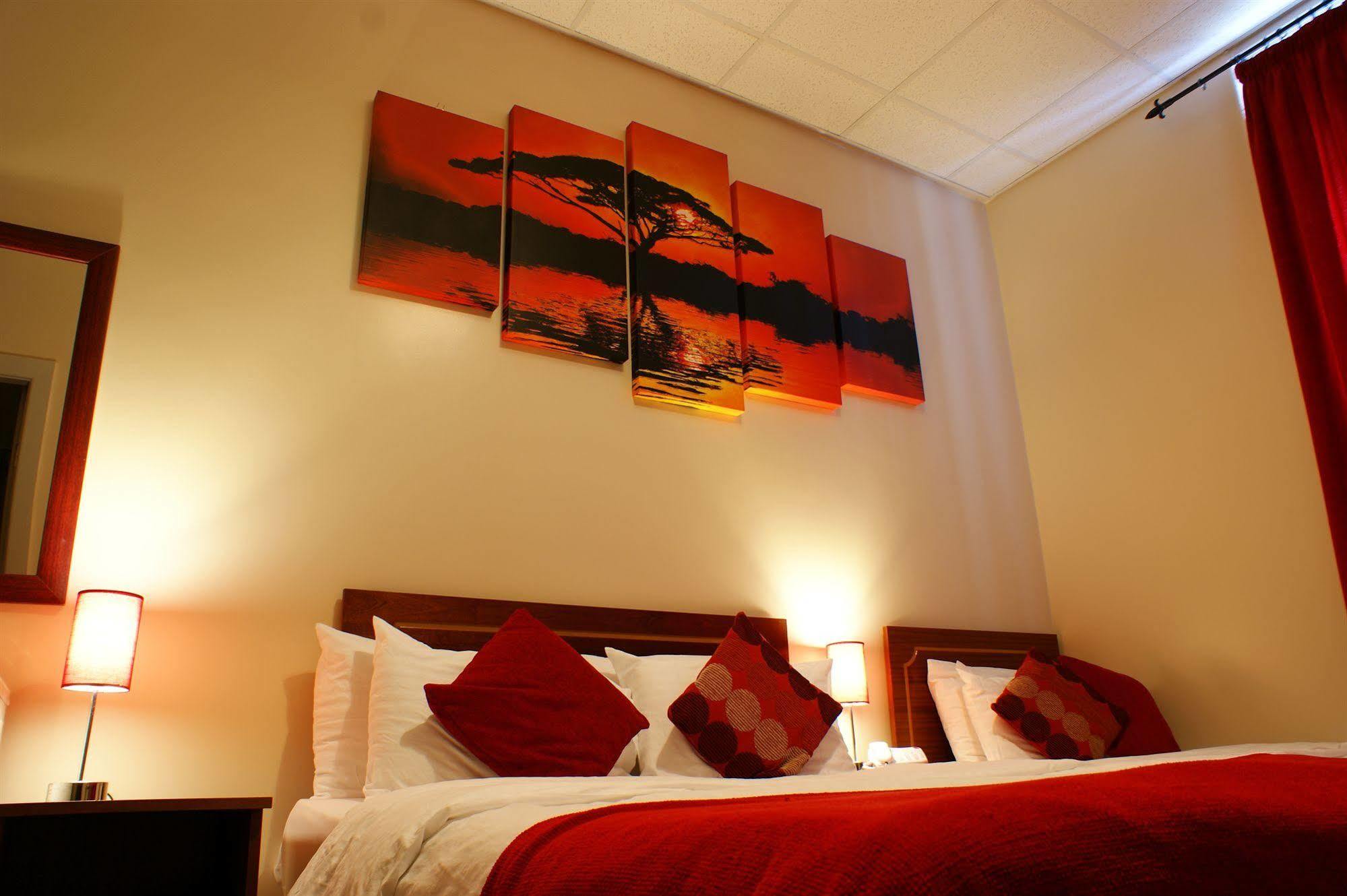 Edgerton Hotel Huddersfield Bagian luar foto