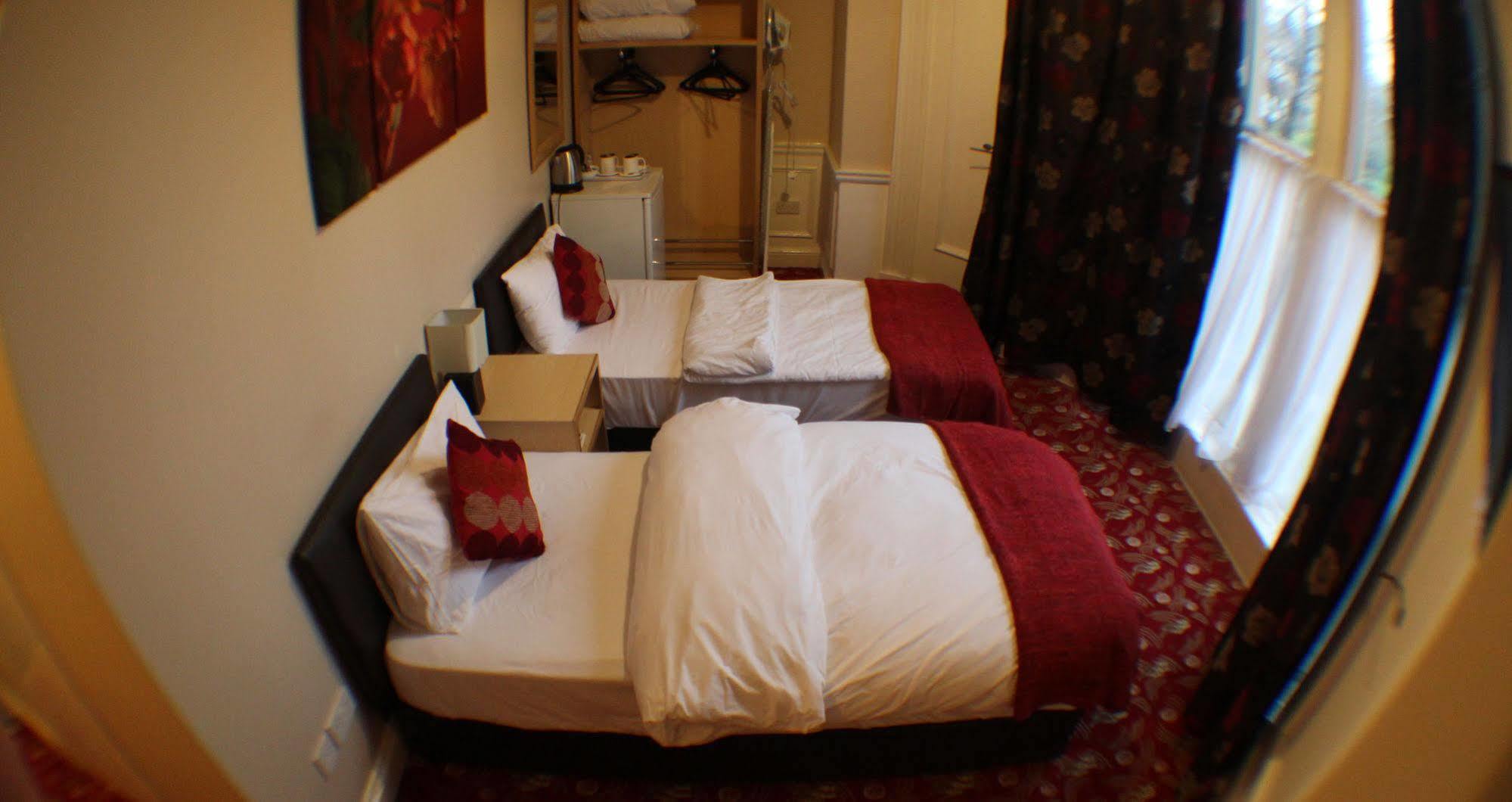 Edgerton Hotel Huddersfield Bagian luar foto