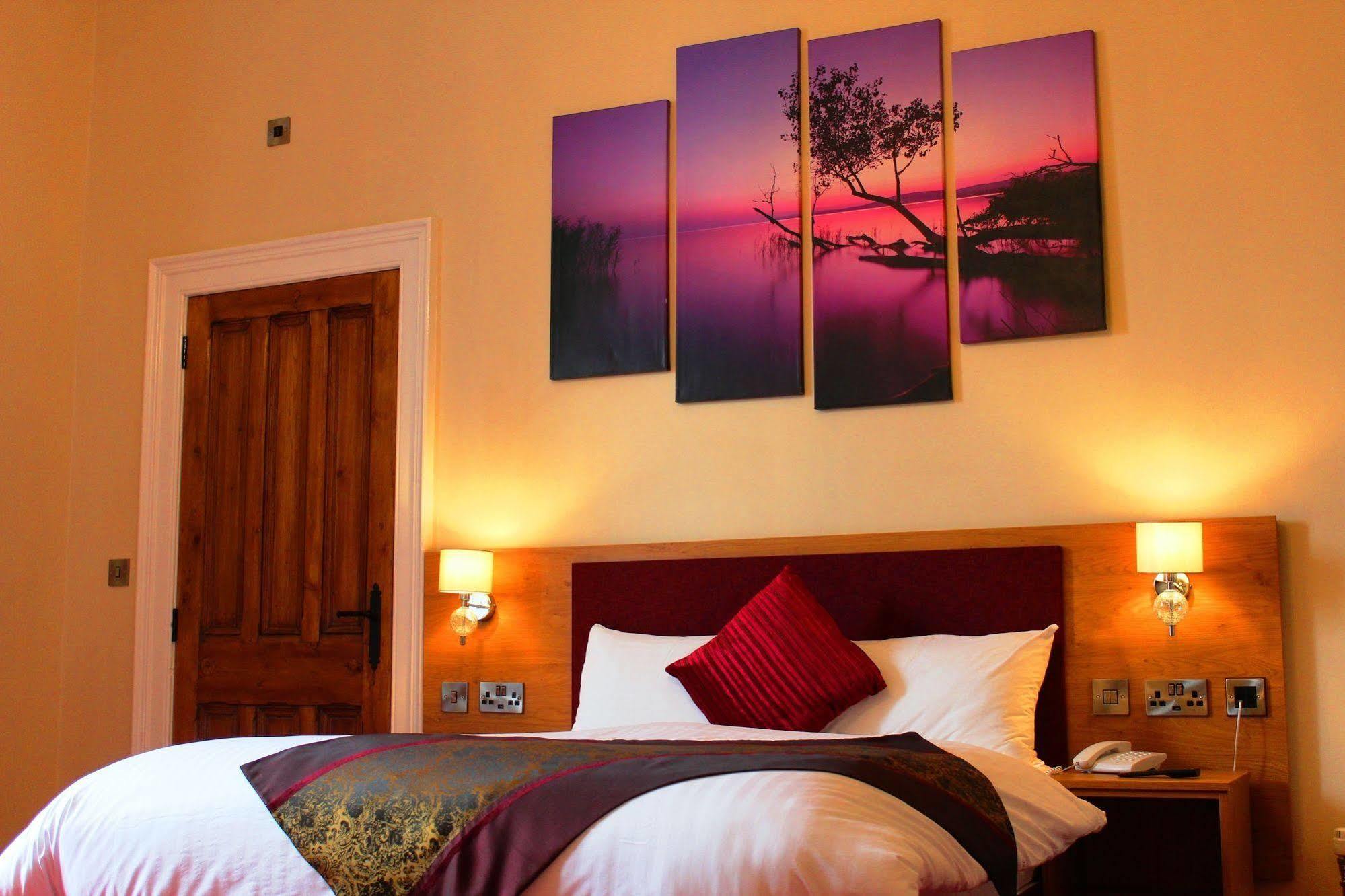 Edgerton Hotel Huddersfield Bagian luar foto