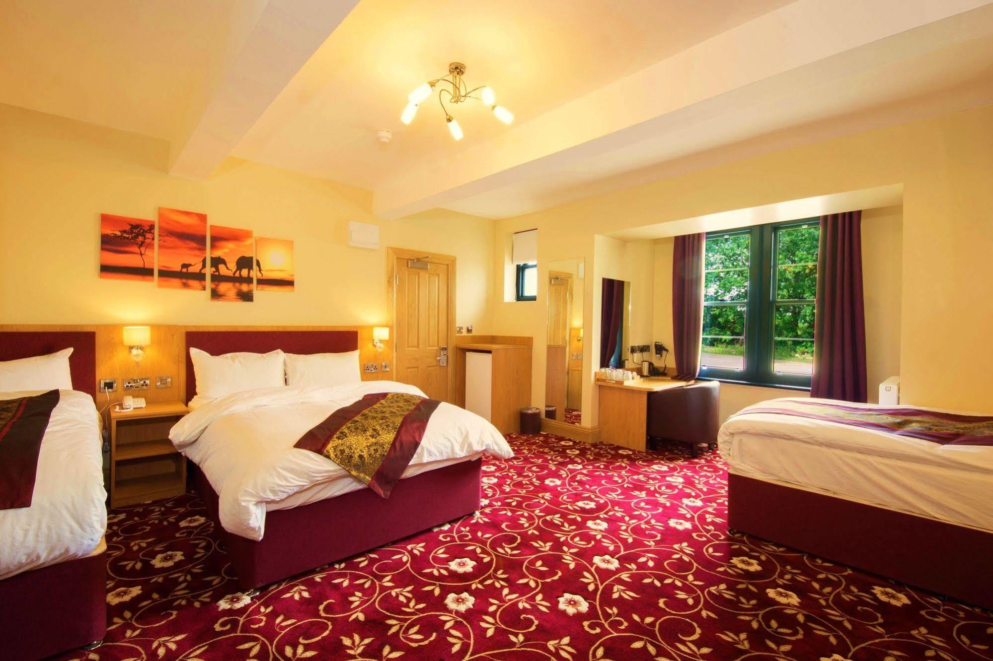 Edgerton Hotel Huddersfield Bagian luar foto