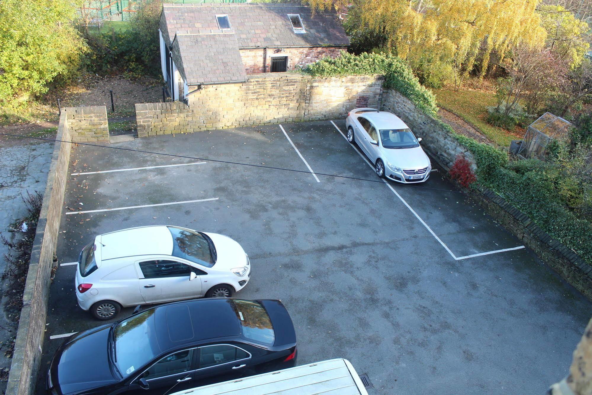 Edgerton Hotel Huddersfield Bagian luar foto